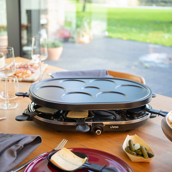 Raclette- und Mini-Crêpes-Gerät für 8 Personen